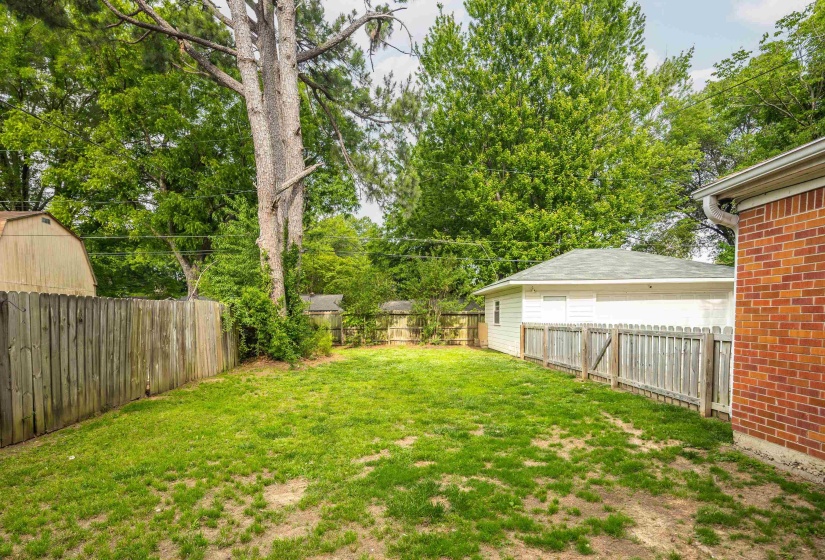 1231 WHITE STATION RD, Memphis, Tennessee 38117, 3 Bedroom Bedrooms, 6 Room Rooms,1 BathroomBathrooms,Residential,For Sale,WHITE STATION,0,10222180