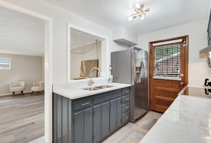 1231 WHITE STATION RD, Memphis, Tennessee 38117, 3 Bedroom Bedrooms, 6 Room Rooms,1 BathroomBathrooms,Residential,For Sale,WHITE STATION,0,10222180
