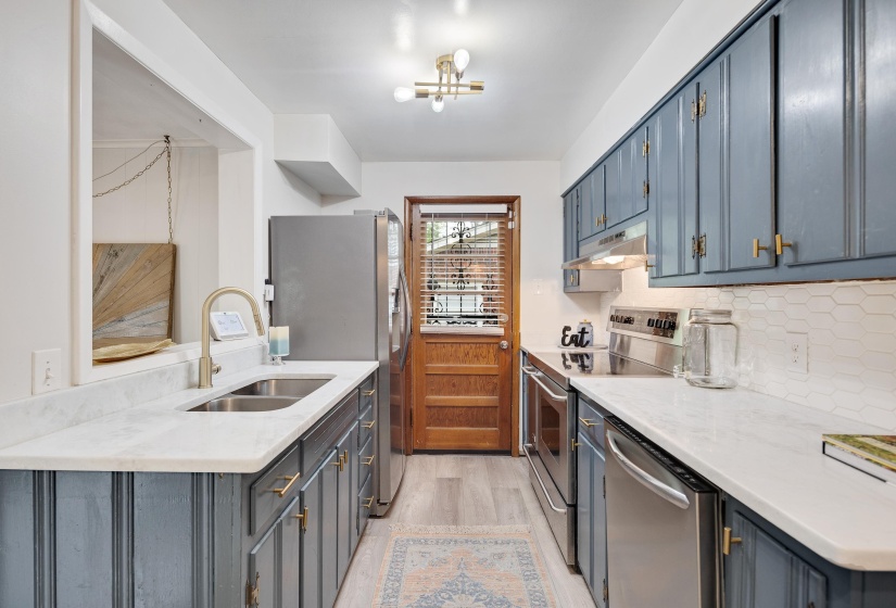 1231 WHITE STATION RD, Memphis, Tennessee 38117, 3 Bedroom Bedrooms, 6 Room Rooms,1 BathroomBathrooms,Residential,For Sale,WHITE STATION,0,10222180