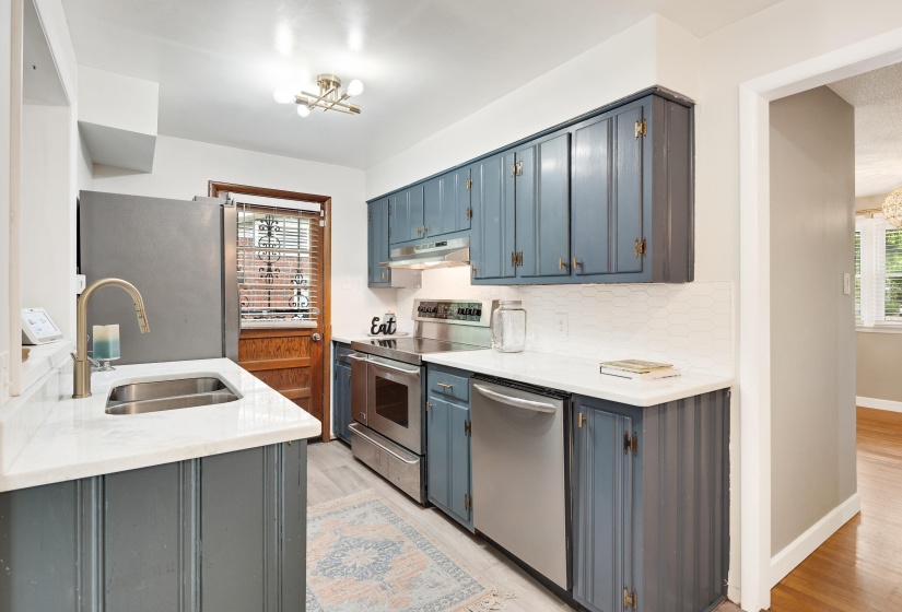 1231 WHITE STATION RD, Memphis, Tennessee 38117, 3 Bedroom Bedrooms, 6 Room Rooms,1 BathroomBathrooms,Residential,For Sale,WHITE STATION,0,10222180
