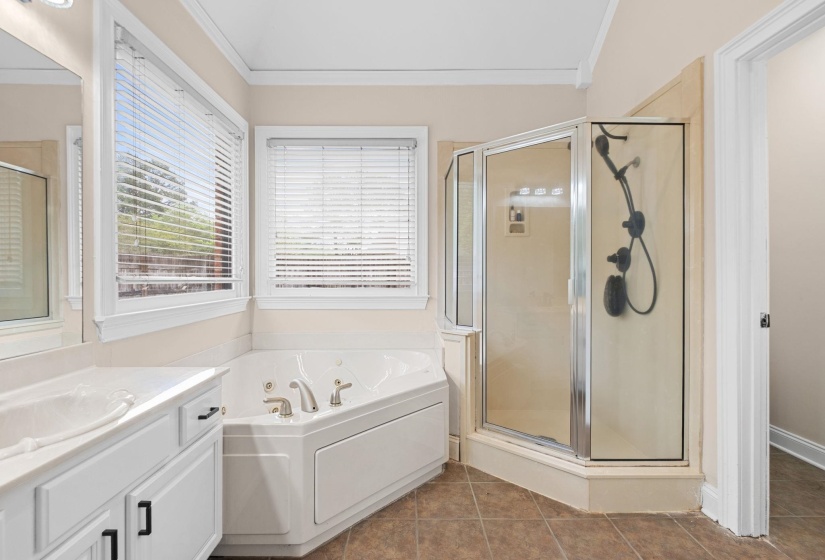 564 FERN MEADOW CV, Cordova, Tennessee 38018, 4 Bedrooms Bedrooms, 8 Rooms Rooms,3 BathroomsBathrooms,Residential,For Sale,FERN MEADOW,10222186