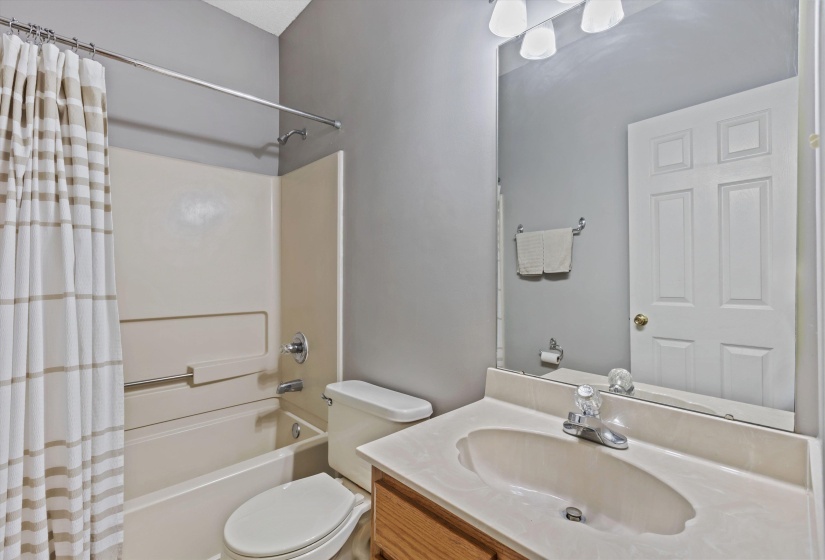 8751 CITRUS BEND DR, Memphis, Tennessee 38018, 3 Bedrooms Bedrooms, 6 Rooms Rooms,2 BathroomsBathrooms,Residential,For Sale,CITRUS BEND,10222187