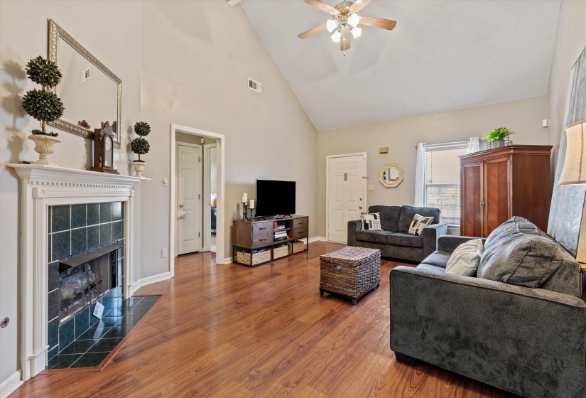 8751 CITRUS BEND DR, Memphis, Tennessee 38018, 3 Bedrooms Bedrooms, 6 Rooms Rooms,2 BathroomsBathrooms,Residential,For Sale,CITRUS BEND,10222187