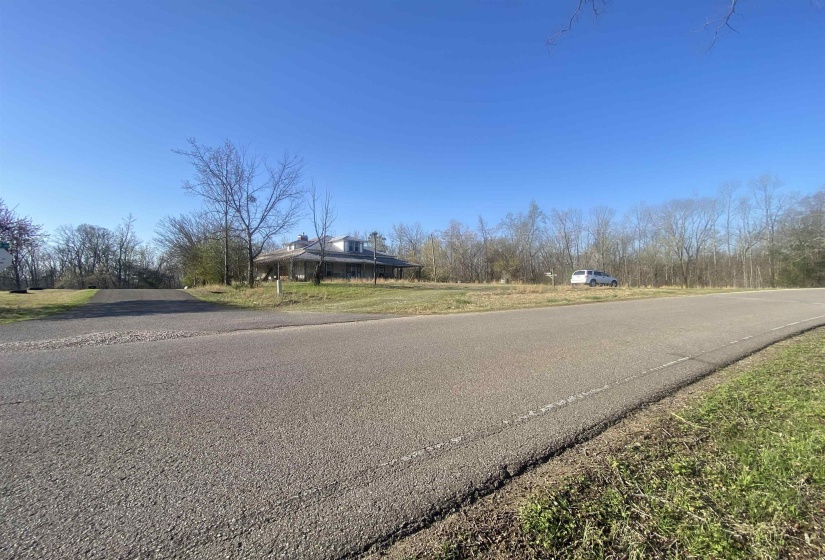 5405 COFFEE LANDING RD, Morris Chapel, Tennessee 38361, 3 Bedrooms Bedrooms, 8 Rooms Rooms,2 BathroomsBathrooms,Residential,For Sale,COFFEE LANDING,10217493