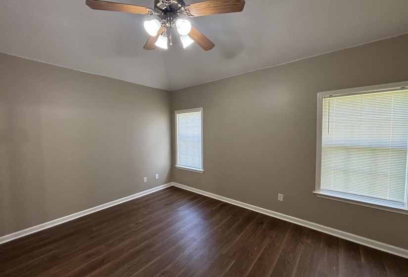 2634 BENDING ELM CV, Memphis, Tennessee 38016, 3 Bedrooms Bedrooms, 5 Rooms Rooms,2 BathroomsBathrooms,Rental Properties,For Sale,BENDING ELM,10222208