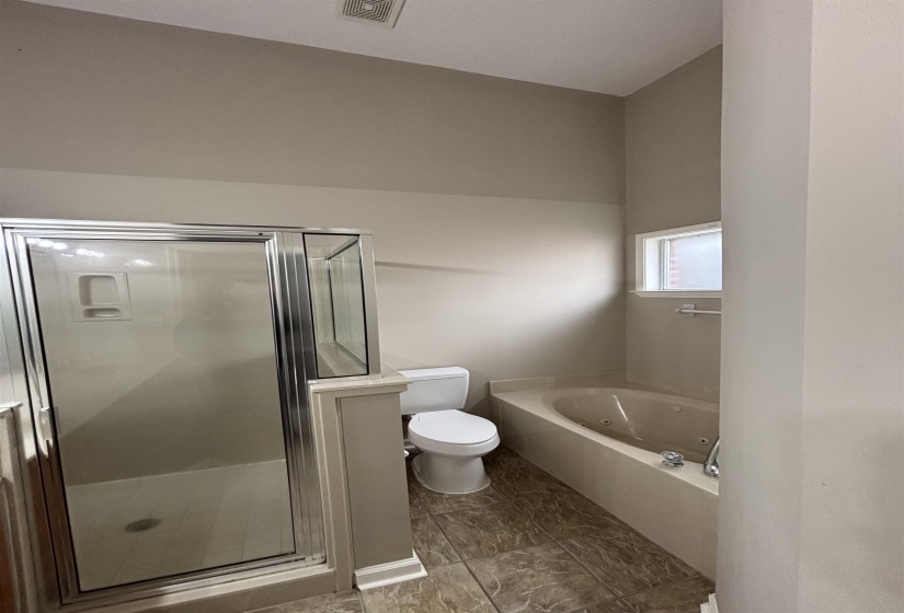 2634 BENDING ELM CV, Memphis, Tennessee 38016, 3 Bedrooms Bedrooms, 5 Rooms Rooms,2 BathroomsBathrooms,Rental Properties,For Sale,BENDING ELM,10222208