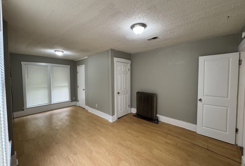 1114 AZALIA ST, Memphis, Tennessee 38106, 4 Bedrooms Bedrooms, 7 Rooms Rooms,1 BathroomBathrooms,Rental Properties,For Sale,AZALIA,10222217