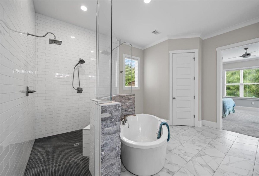 10480 MOUNT MCKENZIE RD, Lakeland, Tennessee 38002, 6 Bedrooms Bedrooms, 9 Rooms Rooms,3.1 BathroomsBathrooms,Residential,For Sale,MOUNT MCKENZIE,10222192