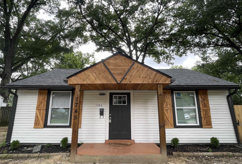 1745 OZAN ST, Memphis, Tennessee 38108, 3 Bedroom Bedrooms, 6 Room Rooms,2 BathroomBathrooms,Residential,For Sale,OZAN,0,10222193