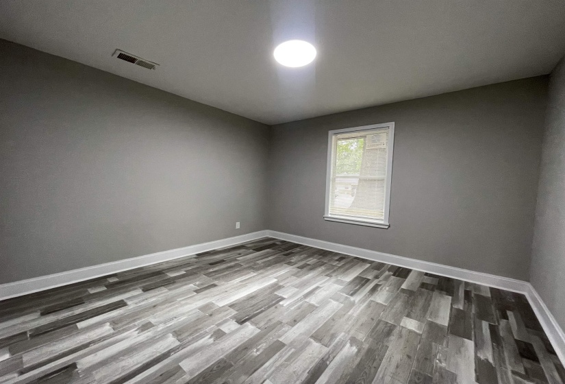 1745 OZAN ST, Memphis, Tennessee 38108, 3 Bedroom Bedrooms, 6 Room Rooms,2 BathroomBathrooms,Residential,For Sale,OZAN,0,10222193