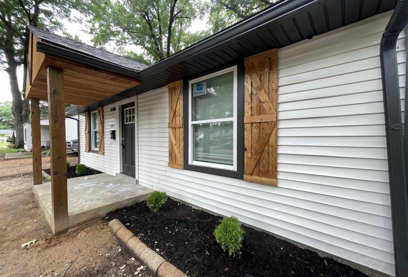 1745 OZAN ST, Memphis, Tennessee 38108, 3 Bedroom Bedrooms, 6 Room Rooms,2 BathroomBathrooms,Residential,For Sale,OZAN,0,10222193