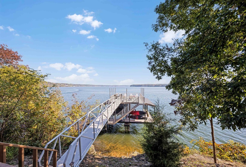 45 PINNACLE PT, Savannah, Tennessee 38372, 4 Bedroom Bedrooms, 12 Room Rooms,3.1 BathroomBathrooms,Residential,For Sale,PINNACLE,0,10222205