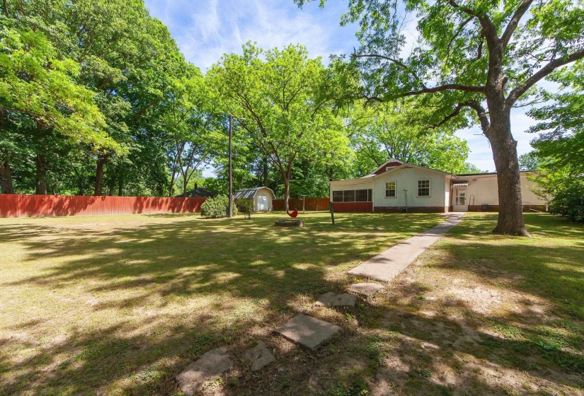 1002 TUCKER ST, Dyersburg, Tennessee 38024, 3 Bedroom Bedrooms, 8 Room Rooms,1 BathroomBathrooms,Residential,For Sale,TUCKER,0,10222206