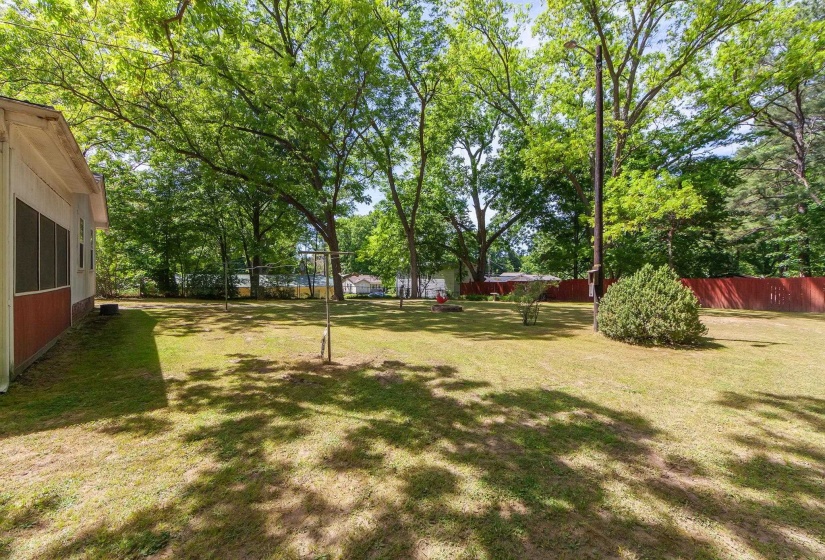 1002 TUCKER ST, Dyersburg, Tennessee 38024, 3 Bedroom Bedrooms, 8 Room Rooms,1 BathroomBathrooms,Residential,For Sale,TUCKER,0,10222206