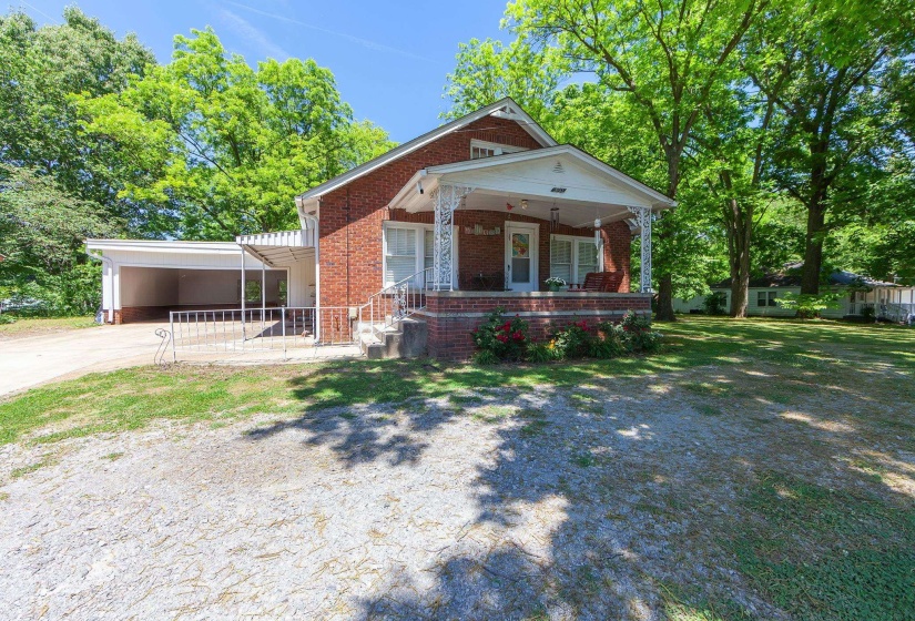 1002 TUCKER ST, Dyersburg, Tennessee 38024, 3 Bedroom Bedrooms, 8 Room Rooms,1 BathroomBathrooms,Residential,For Sale,TUCKER,0,10222206