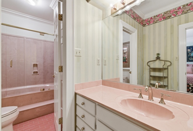 425 SWEETBRIER RD, Memphis, Tennessee 38120, 4 Bedroom Bedrooms, 12 Room Rooms,5.3 BathroomBathrooms,Residential,For Sale,SWEETBRIER,0,10222210