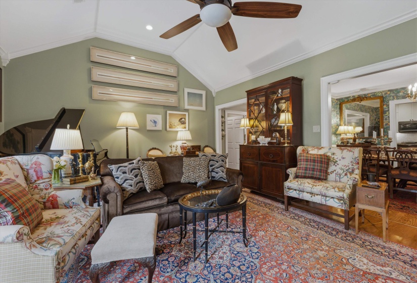 474 KINGSGATE LN, Memphis, Tennessee 38117, 4 Bedroom Bedrooms, 8 Room Rooms,2.1 BathroomBathrooms,Residential,For Sale,KINGSGATE,0,10222212