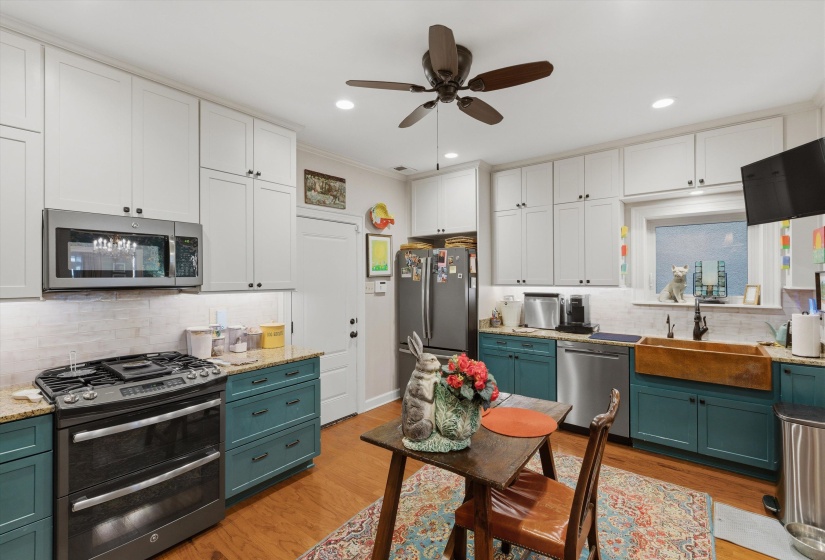 474 KINGSGATE LN, Memphis, Tennessee 38117, 4 Bedroom Bedrooms, 8 Room Rooms,2.1 BathroomBathrooms,Residential,For Sale,KINGSGATE,0,10222212