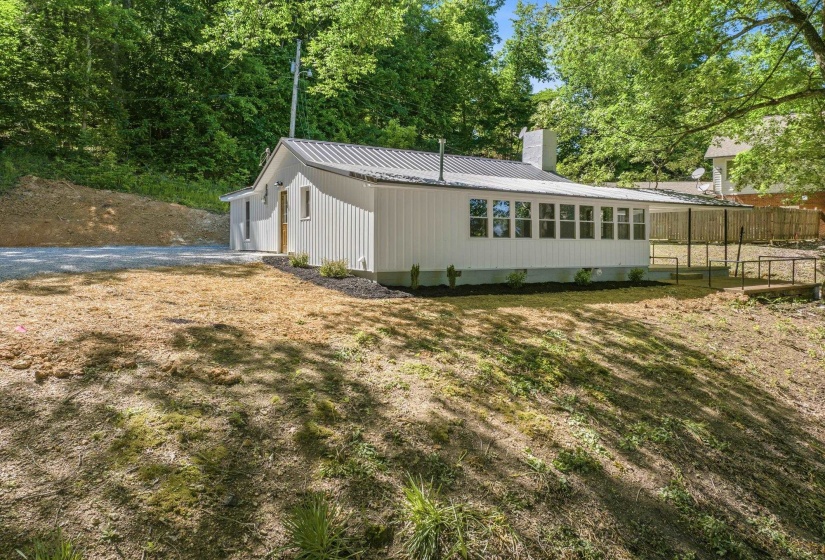 549 LITTLE JACKSON LN, Parsons, Tennessee 38363, 2 Bedroom Bedrooms, 6 Room Rooms,1 BathroomBathrooms,Residential,For Sale,LITTLE JACKSON,0,10222214