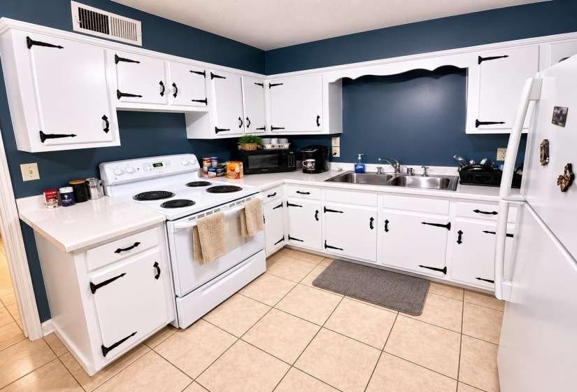 3873 DANTE AVE, Memphis, Tennessee 38128, 3 Bedroom Bedrooms, 6 Room Rooms,1.1 BathroomBathrooms,Residential,For Sale,DANTE,0,10222225