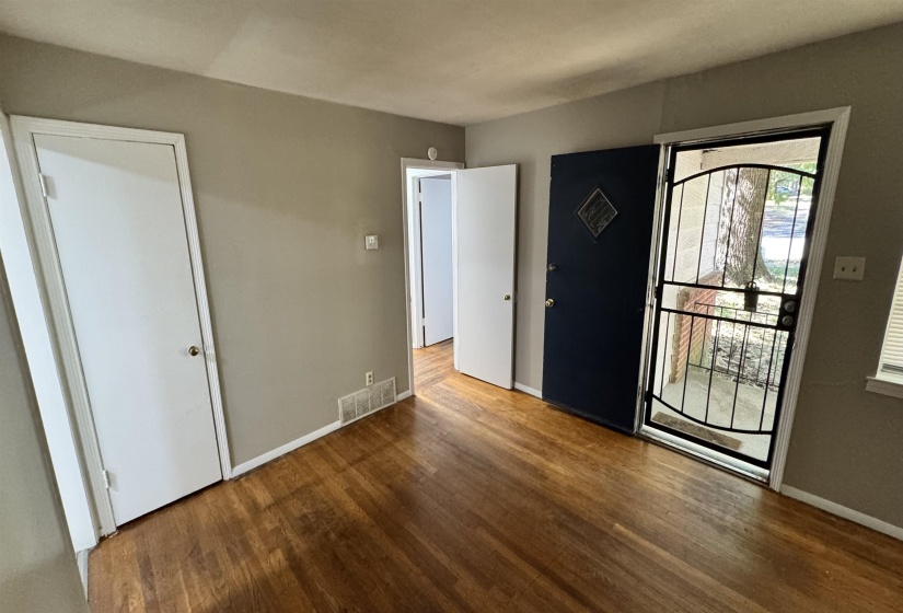3056 ARRENDALE ST, Memphis, Tennessee 38118, 3 Bedrooms Bedrooms, 5 Rooms Rooms,1 BathroomBathrooms,Rental Properties,For Sale,ARRENDALE,10222264