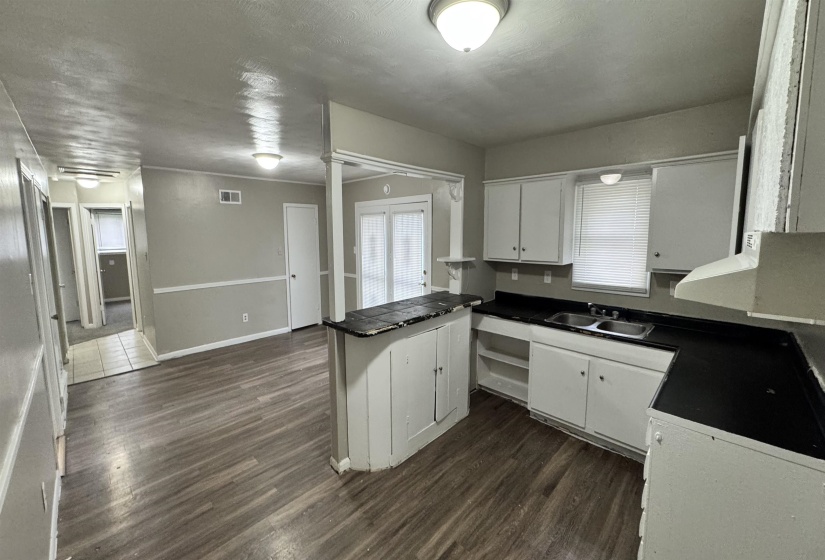 4748 SCOTTSDALE AVE, Memphis, Tennessee 38118, 3 Bedrooms Bedrooms, 5 Rooms Rooms,1.1 BathroomsBathrooms,Rental Properties,For Sale,SCOTTSDALE,10222268