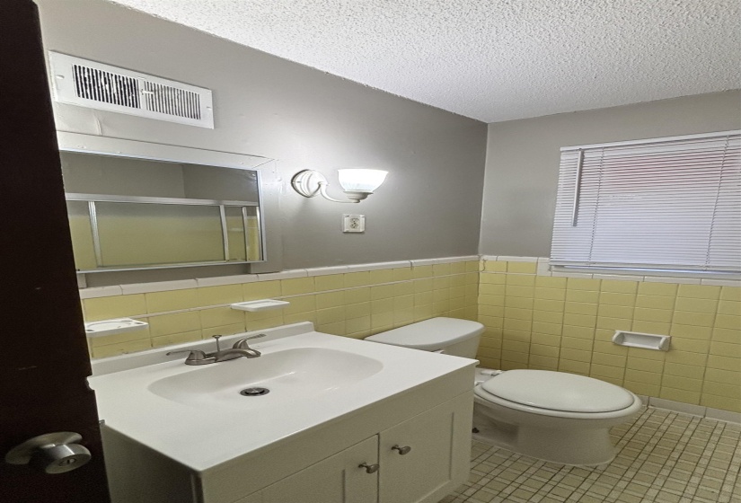4243 VANN AVE, Memphis, Tennessee 38111, 3 Bedrooms Bedrooms, 6 Rooms Rooms,2 BathroomsBathrooms,Rental Properties,For Sale,VANN,10222271