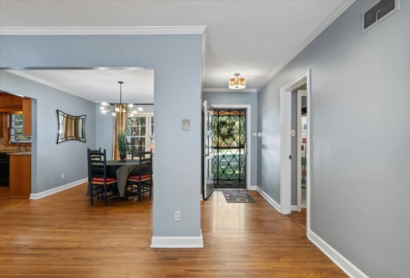 1220 IRVIN DR, Memphis, Tennessee 38119, 4 Bedrooms Bedrooms, 8 Rooms Rooms,3 BathroomsBathrooms,Residential,For Sale,IRVIN,10222236
