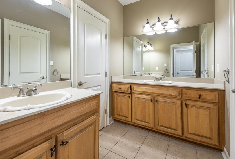 80 EASLEY CT, Munford, Tennessee 38058, 4 Bedrooms Bedrooms, 8 Rooms Rooms,3.1 BathroomsBathrooms,Residential,For Sale,EASLEY,10222245