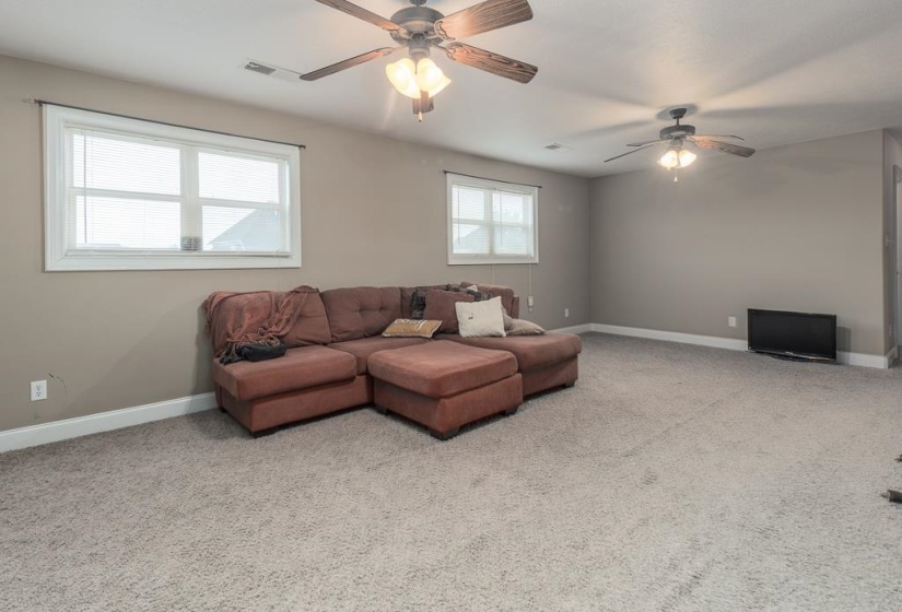 80 EASLEY CT, Munford, Tennessee 38058, 4 Bedrooms Bedrooms, 8 Rooms Rooms,3.1 BathroomsBathrooms,Residential,For Sale,EASLEY,10222245