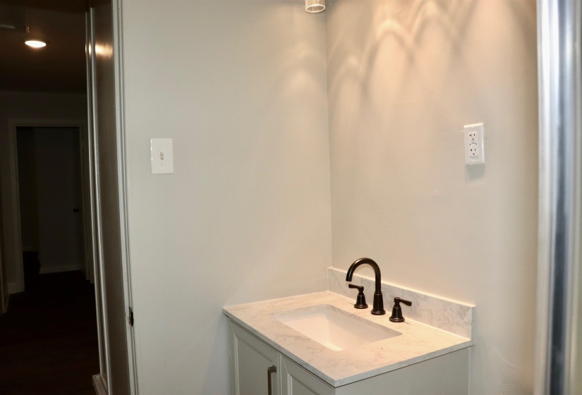 Memphis, Tennessee 38111, 3 Bedrooms Bedrooms, 6 Rooms Rooms,1 BathroomBathrooms,Residential,For Sale,10222253