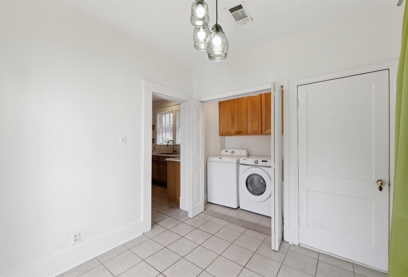 704 IDLEWILD ST, Memphis, Tennessee 38107, 3 Bedroom Bedrooms, 8 Room Rooms,2 BathroomBathrooms,Residential,For Sale,IDLEWILD,0,10222279