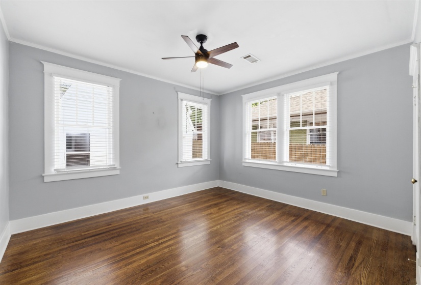 704 IDLEWILD ST, Memphis, Tennessee 38107, 3 Bedroom Bedrooms, 8 Room Rooms,2 BathroomBathrooms,Residential,For Sale,IDLEWILD,0,10222279