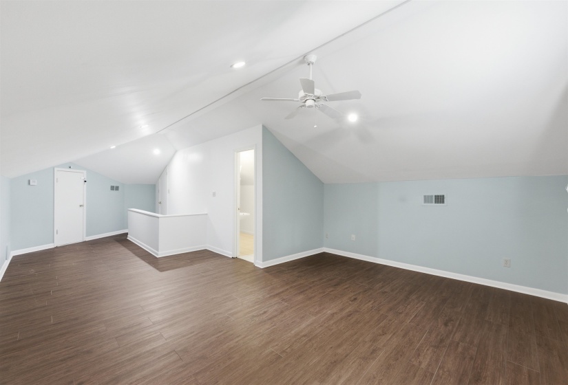 704 IDLEWILD ST, Memphis, Tennessee 38107, 3 Bedroom Bedrooms, 8 Room Rooms,2 BathroomBathrooms,Residential,For Sale,IDLEWILD,0,10222279