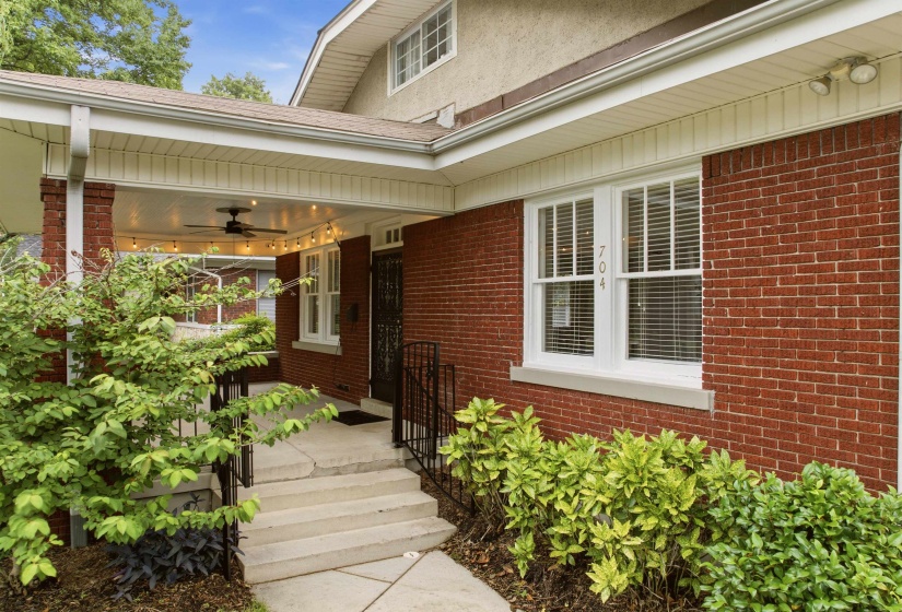 704 IDLEWILD ST, Memphis, Tennessee 38107, 3 Bedroom Bedrooms, 8 Room Rooms,2 BathroomBathrooms,Residential,For Sale,IDLEWILD,0,10222279