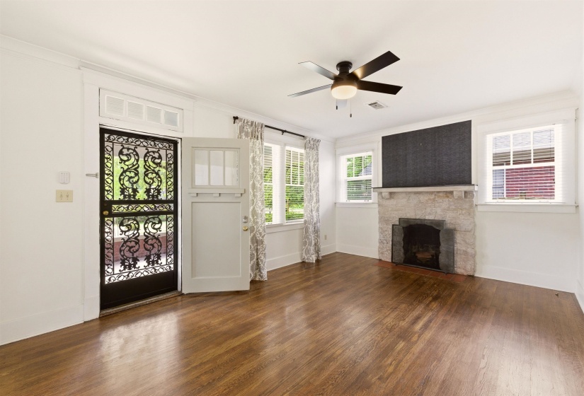 704 IDLEWILD ST, Memphis, Tennessee 38107, 3 Bedroom Bedrooms, 8 Room Rooms,2 BathroomBathrooms,Residential,For Sale,IDLEWILD,0,10222279