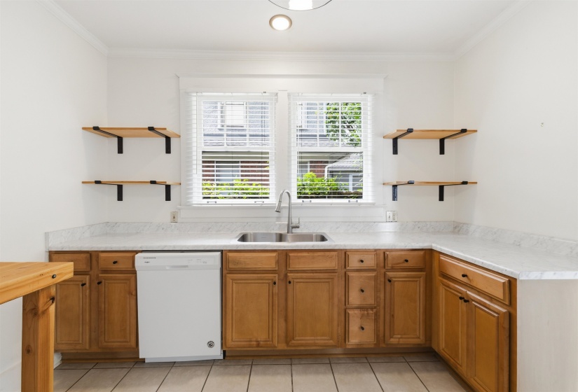 704 IDLEWILD ST, Memphis, Tennessee 38107, 3 Bedroom Bedrooms, 8 Room Rooms,2 BathroomBathrooms,Residential,For Sale,IDLEWILD,0,10222279