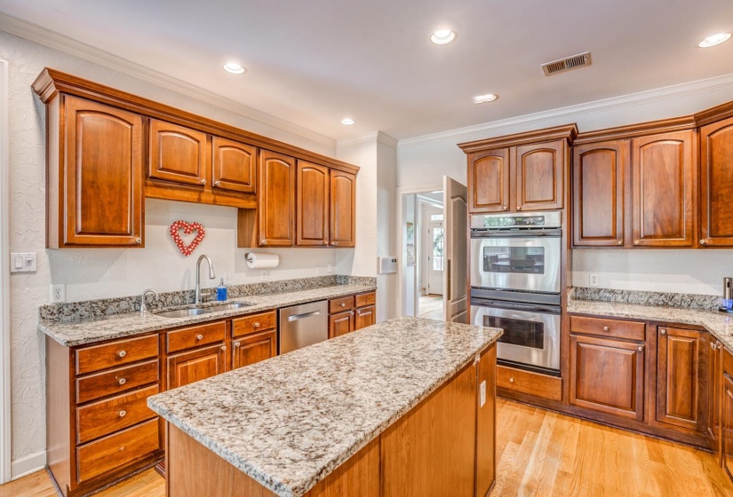 2999 STEEPLEGATE CV, Germantown, Tennessee 38138, 4 Bedrooms Bedrooms, 11 Rooms Rooms,3.1 BathroomsBathrooms,Residential,For Sale,STEEPLEGATE,10222280