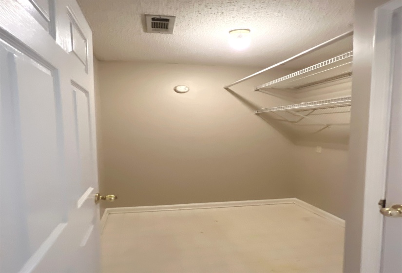 9347 GARDEN WOODS DR, Cordova, Tennessee 38016, 3 Bedrooms Bedrooms, 6 Rooms Rooms,2 BathroomsBathrooms,Residential,For Sale,GARDEN WOODS,10222282