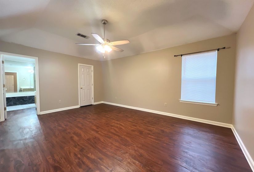 9347 GARDEN WOODS DR, Cordova, Tennessee 38016, 3 Bedrooms Bedrooms, 6 Rooms Rooms,2 BathroomsBathrooms,Residential,For Sale,GARDEN WOODS,10222282
