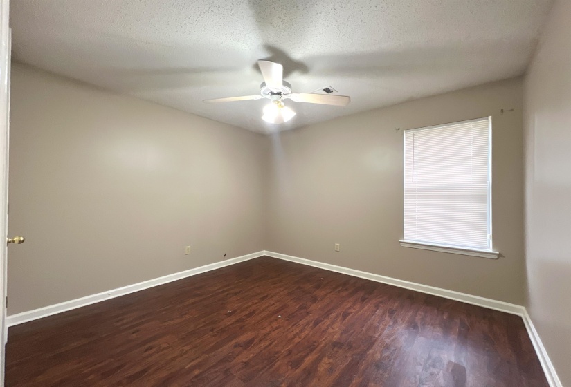 9347 GARDEN WOODS DR, Cordova, Tennessee 38016, 3 Bedrooms Bedrooms, 6 Rooms Rooms,2 BathroomsBathrooms,Residential,For Sale,GARDEN WOODS,10222282