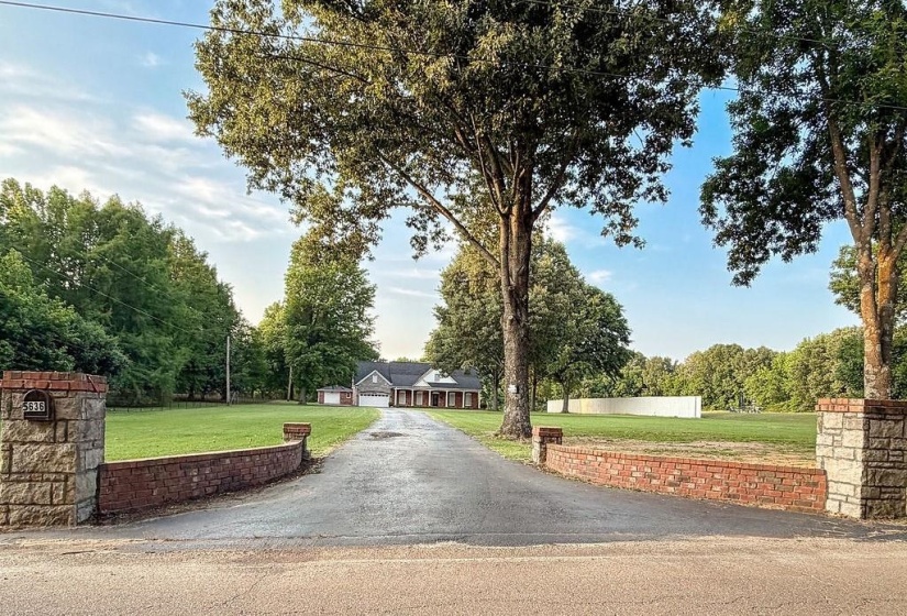 5636 PLEASANT RIDGE RD, Millington, Tennessee 38053, 4 Bedrooms Bedrooms, 8 Rooms Rooms,2.1 BathroomsBathrooms,Residential,For Sale,PLEASANT RIDGE,10222284