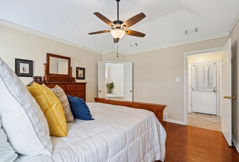 1510 WOLF RIDGE DR, Collierville, Tennessee 38017, 3 Bedrooms Bedrooms, 7 Rooms Rooms,2 BathroomsBathrooms,Residential,For Sale,WOLF RIDGE,10222285