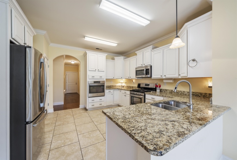 210 LINKS VIEW DR, Oakland, Tennessee 38060, 3 Bedroom Bedrooms, 11 Room Rooms,2.1 BathroomBathrooms,Residential,For Sale,LINKS VIEW,0,10222291