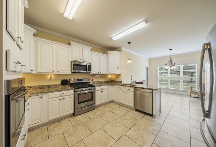 210 LINKS VIEW DR, Oakland, Tennessee 38060, 3 Bedroom Bedrooms, 11 Room Rooms,2.1 BathroomBathrooms,Residential,For Sale,LINKS VIEW,0,10222291