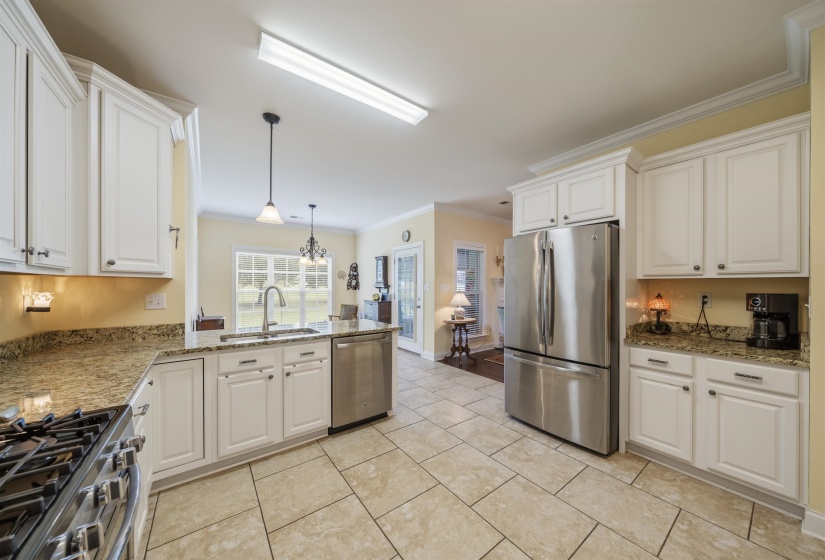 210 LINKS VIEW DR, Oakland, Tennessee 38060, 3 Bedroom Bedrooms, 11 Room Rooms,2.1 BathroomBathrooms,Residential,For Sale,LINKS VIEW,0,10222291