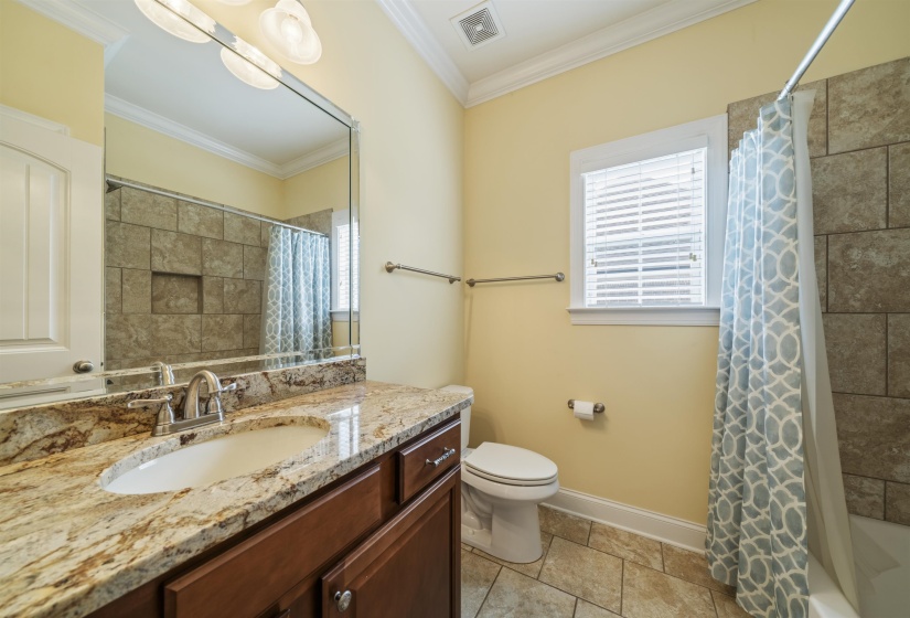 210 LINKS VIEW DR, Oakland, Tennessee 38060, 3 Bedroom Bedrooms, 11 Room Rooms,2.1 BathroomBathrooms,Residential,For Sale,LINKS VIEW,0,10222291