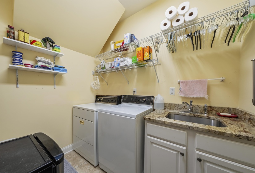 210 LINKS VIEW DR, Oakland, Tennessee 38060, 3 Bedroom Bedrooms, 11 Room Rooms,2.1 BathroomBathrooms,Residential,For Sale,LINKS VIEW,0,10222291
