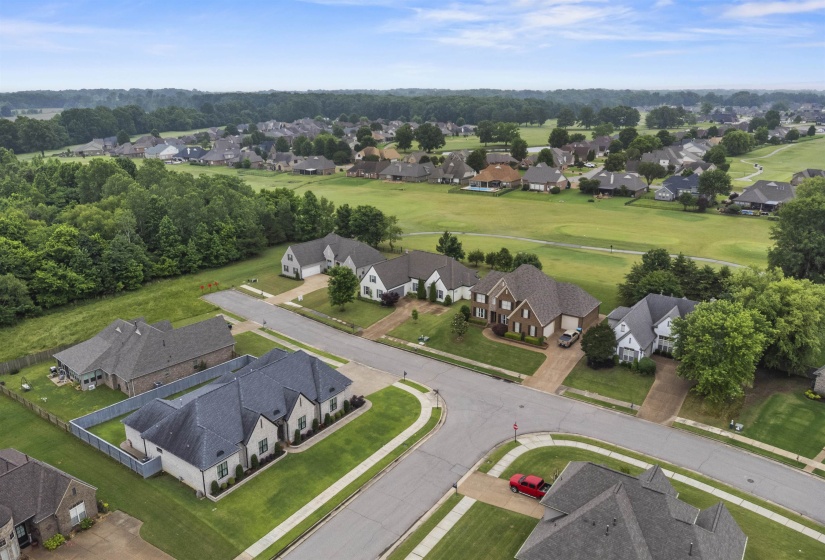 210 LINKS VIEW DR, Oakland, Tennessee 38060, 3 Bedroom Bedrooms, 11 Room Rooms,2.1 BathroomBathrooms,Residential,For Sale,LINKS VIEW,0,10222291