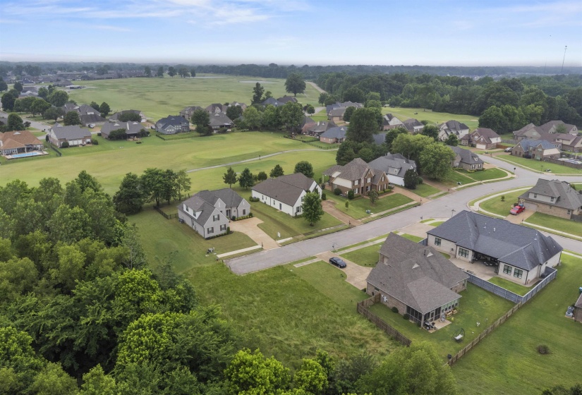 210 LINKS VIEW DR, Oakland, Tennessee 38060, 3 Bedroom Bedrooms, 11 Room Rooms,2.1 BathroomBathrooms,Residential,For Sale,LINKS VIEW,0,10222291